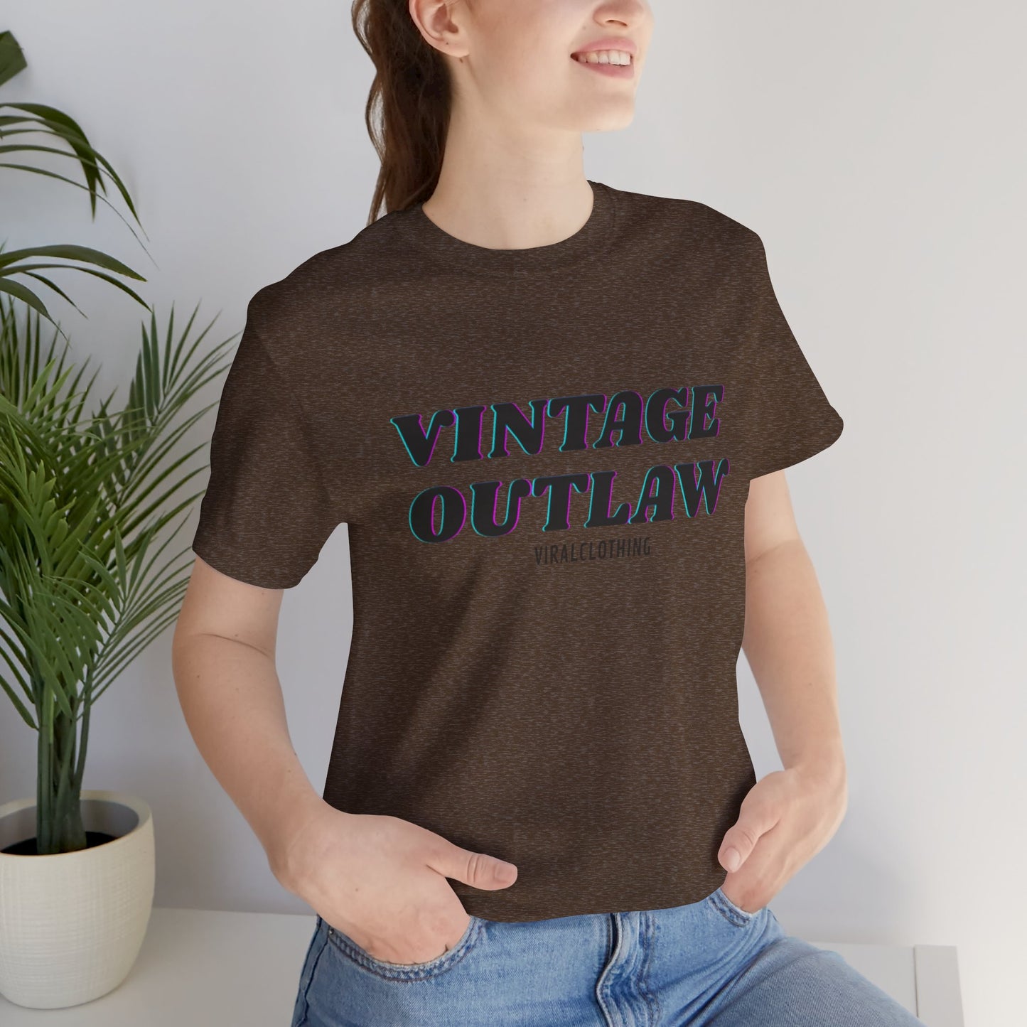 Tshirt with Vintage Print Shirt Print Outlaw Unisex Jersey Tee - Retro Graphic Essential for Casual Style