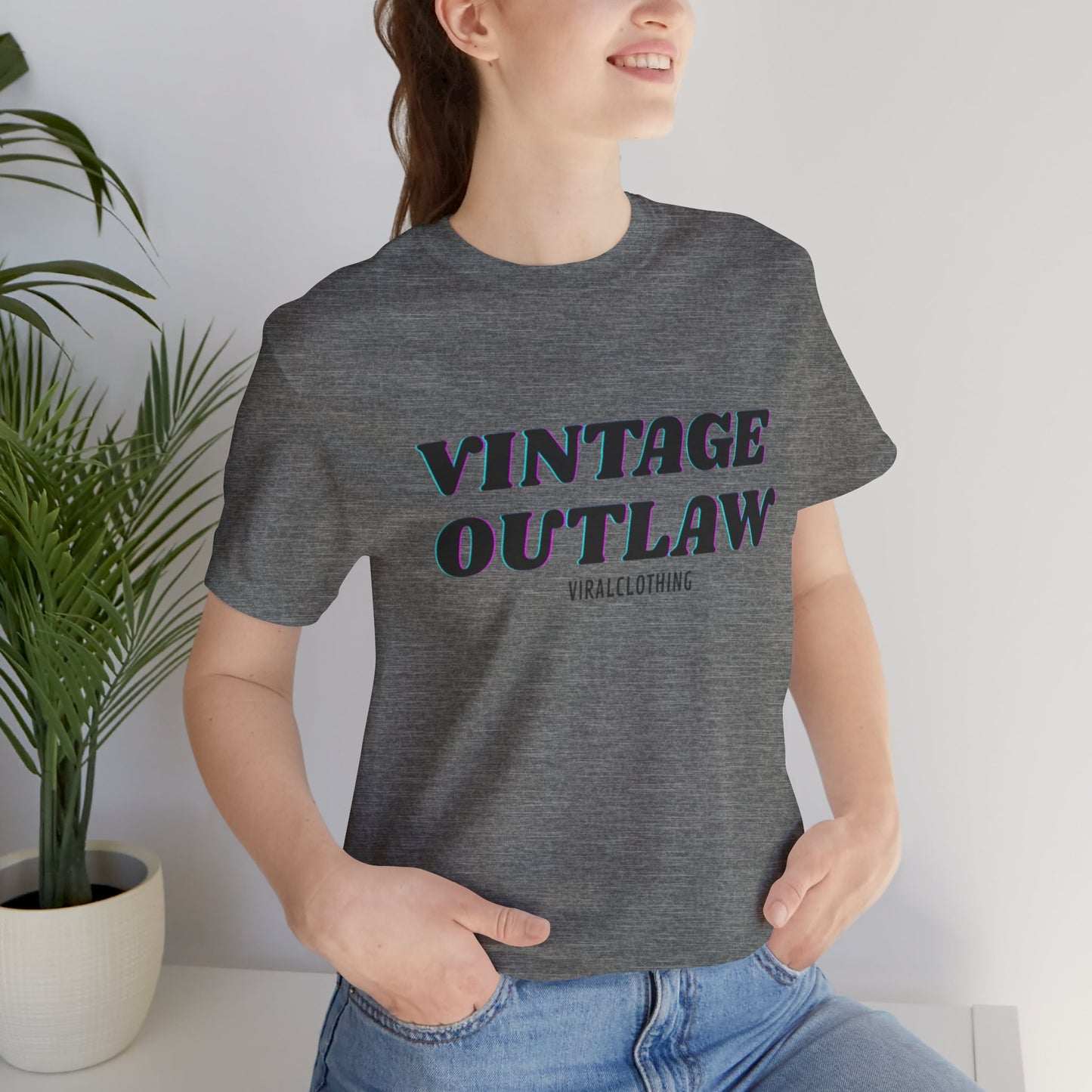 Tshirt with Vintage Print Shirt Print Outlaw Unisex Jersey Tee - Retro Graphic Essential for Casual Style