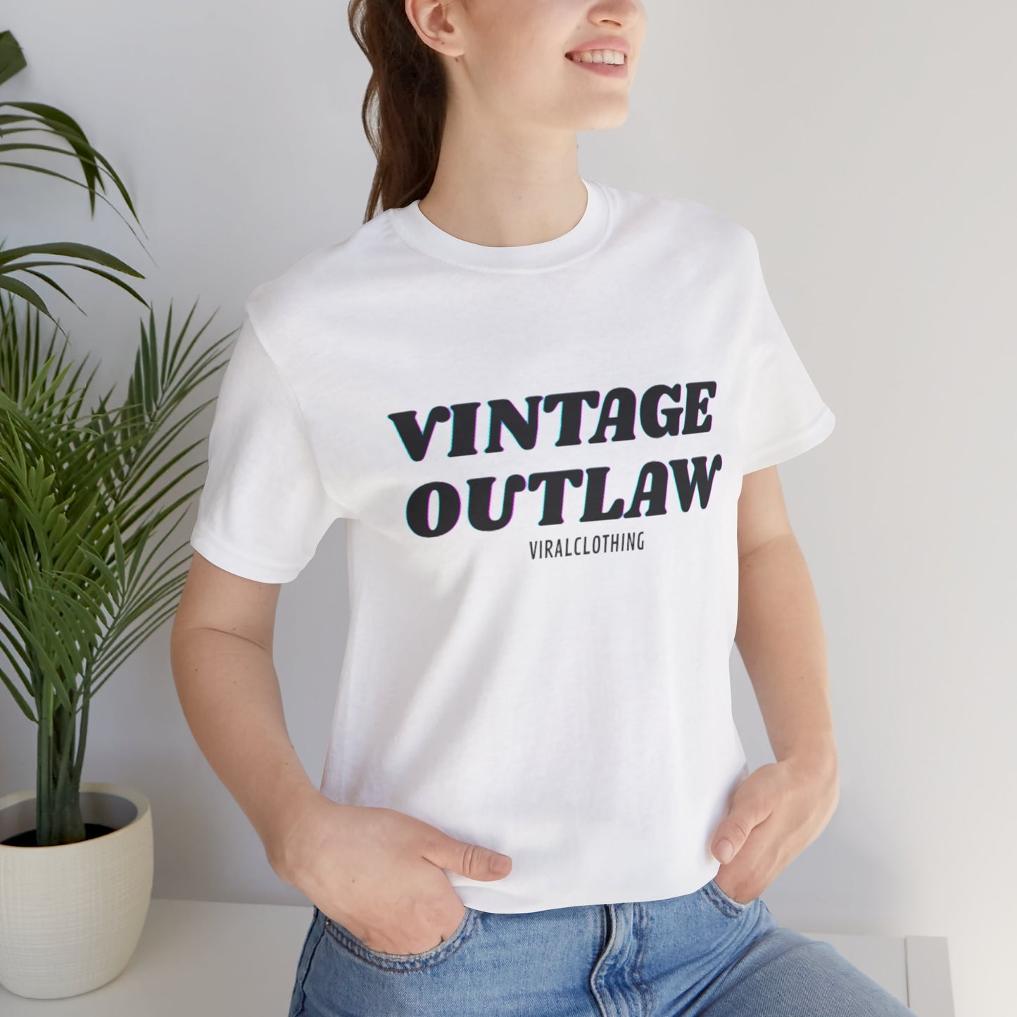Tshirt with Vintage Print Shirt Print Outlaw Unisex Jersey Tee - Retro Graphic Essential for Casual Style