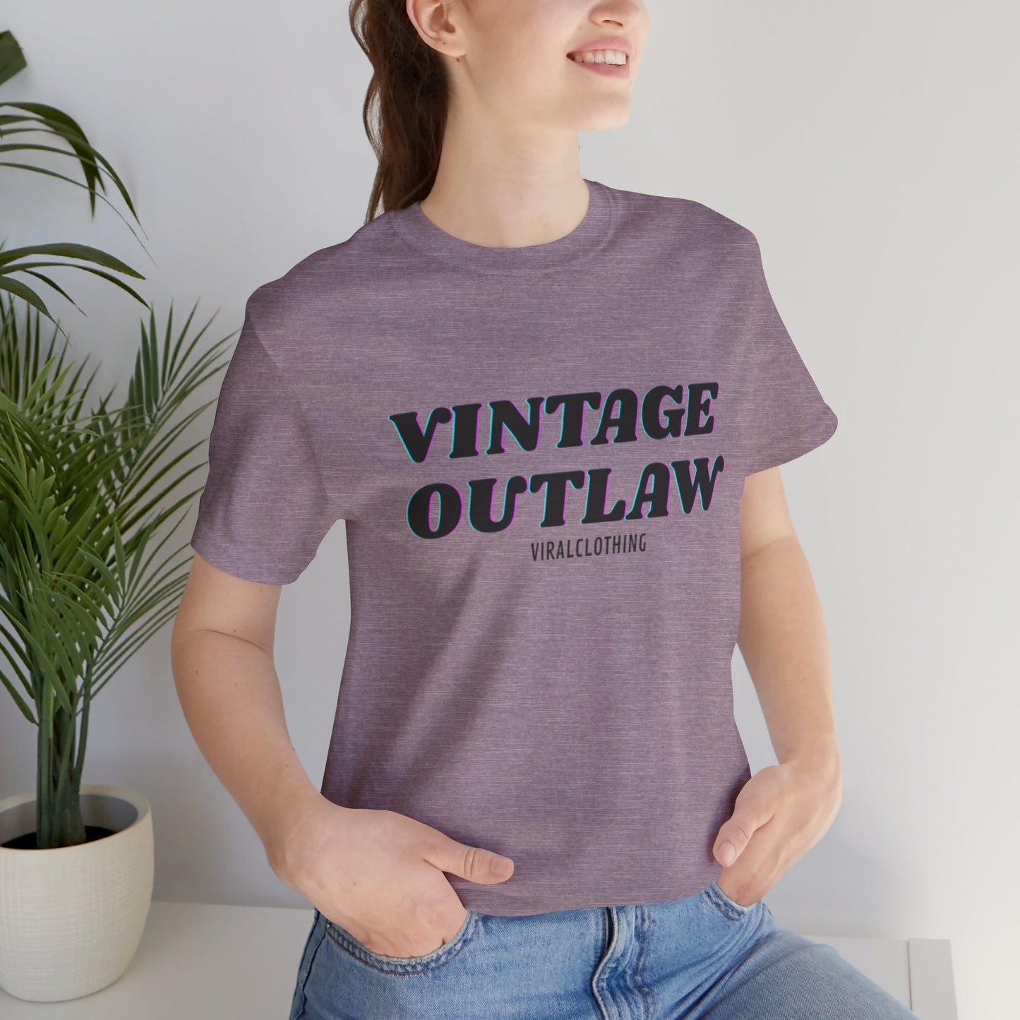 Tshirt with Vintage Print Shirt Print Outlaw Unisex Jersey Tee - Retro Graphic Essential for Casual Style